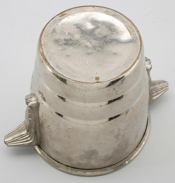 CHAMPAGNEKYLARE, försilvrad mässing, 1900-talets första hälft.