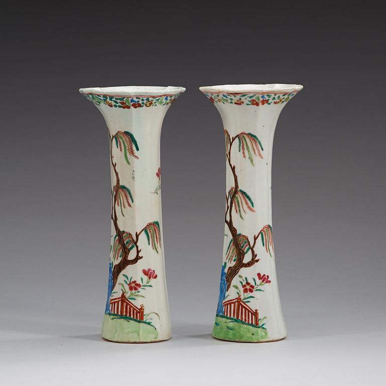 A pair of famille rose vases, Qing dynasty, Qianlong (1736-95).