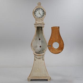 A Swedish painted loncase clock from around the year 1800.