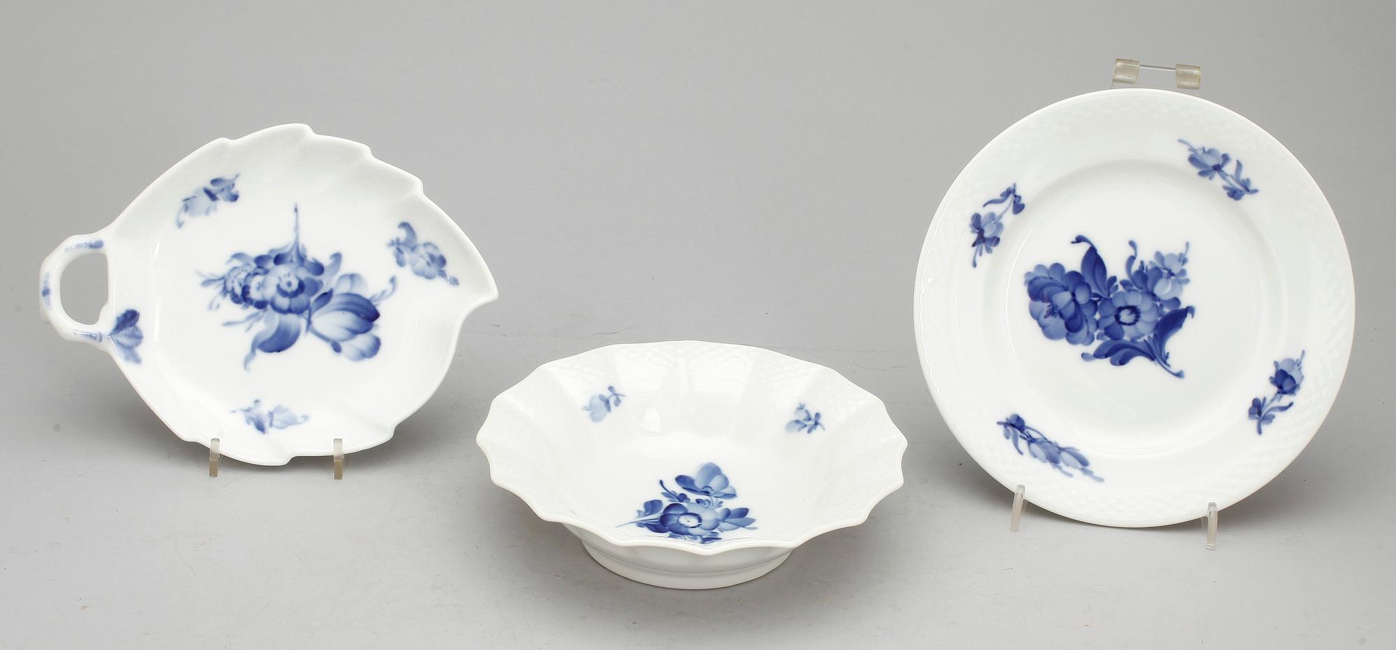 KAFFESERVIS, porslin, 
33 delar, "Blå Blomst", Royal Copenhagen.