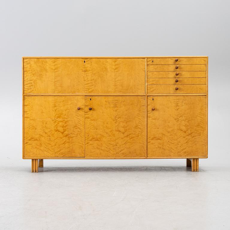 Axel Larsson, sideboard, modell 1219, Svenska Möbelfabrikerna, Bodafors, 1930-40-tal.