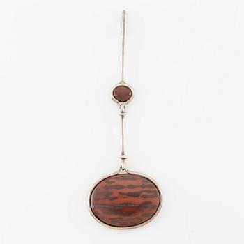 Vivianna Torun Bülow-Hübe, pendant, sterling silver and jasper, Jakarta.