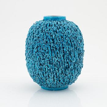 Gunnar Nylund, vas, chamotterat stengods, "Igelkottsvasen", Rörstrand.