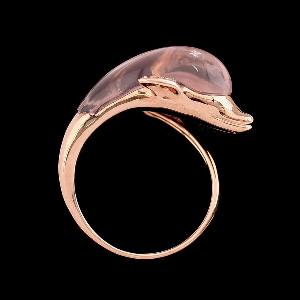 RING, 18K roséguld, diamanter tot ca 0.75 ct, rosa kvartz.