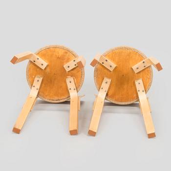 Alvar Aalto, stolar, ett par, modell 65,  för O.Y. Huonekalu- ja Rakennustyötehdas A.B. 1900-talets mitt.