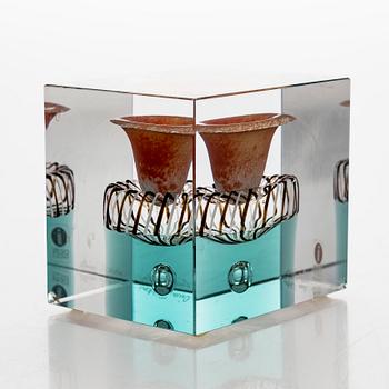 Oiva Toikka, an annual glass cube, signed Oiva Toikka, Nuutajärvi, Finland, 1999, 296/2000.