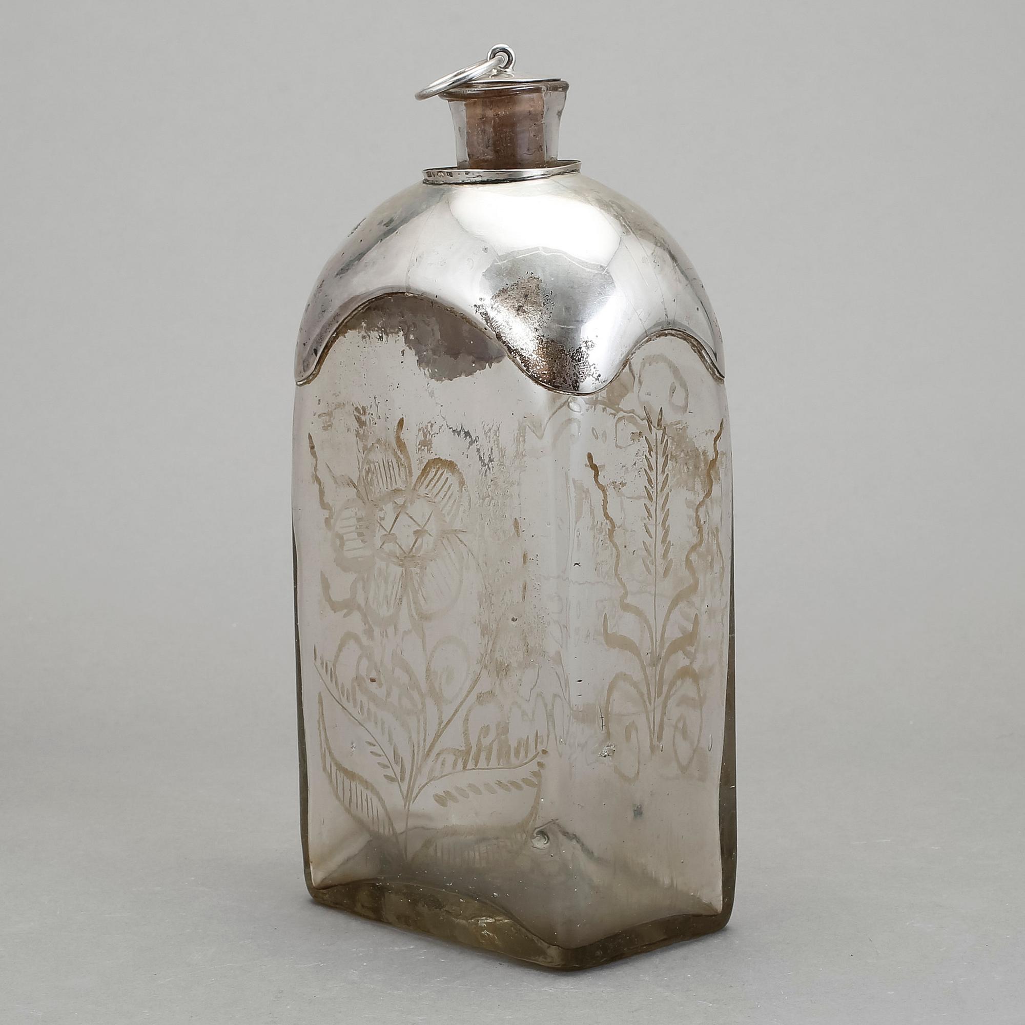 BRÄNNVINSFLASKA, glas och silver, märkt 184(8)?.