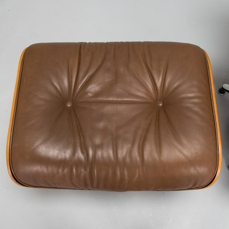 Charles och Ray Eames, fåtölj och fotpall, "Lounge chair" för Herman Miller 1980-tal.