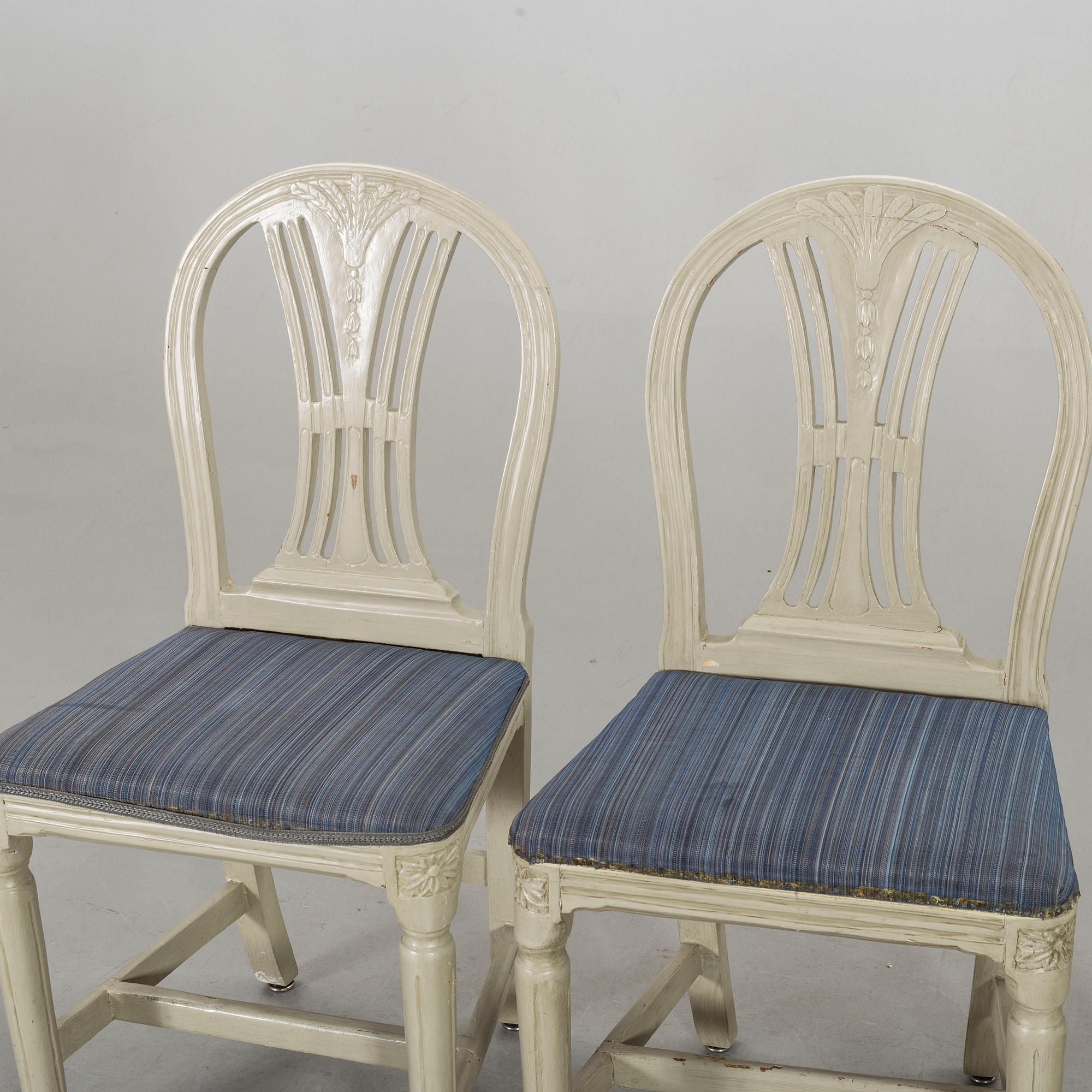 A set of eight Swedish late Gustavian chairs begging of the 19th century.