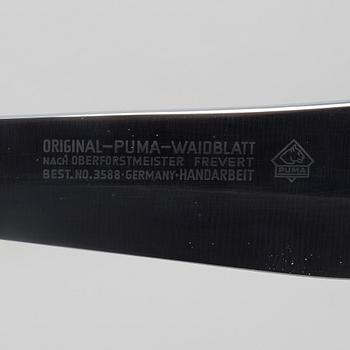 Two 20th century Puma "Waidblatt" and "Kleiner Jagdnicker" knives.