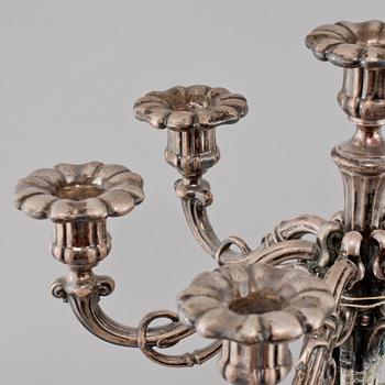 KANDELABRAR, ett par, nysilver, 1900-talets första hälft.
