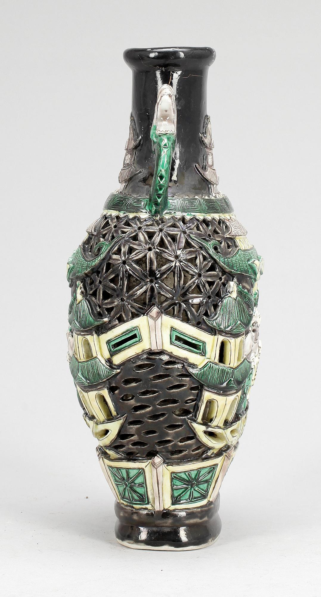 URNA, porslin, famille noirefärger, Kina, modern tillverkning.