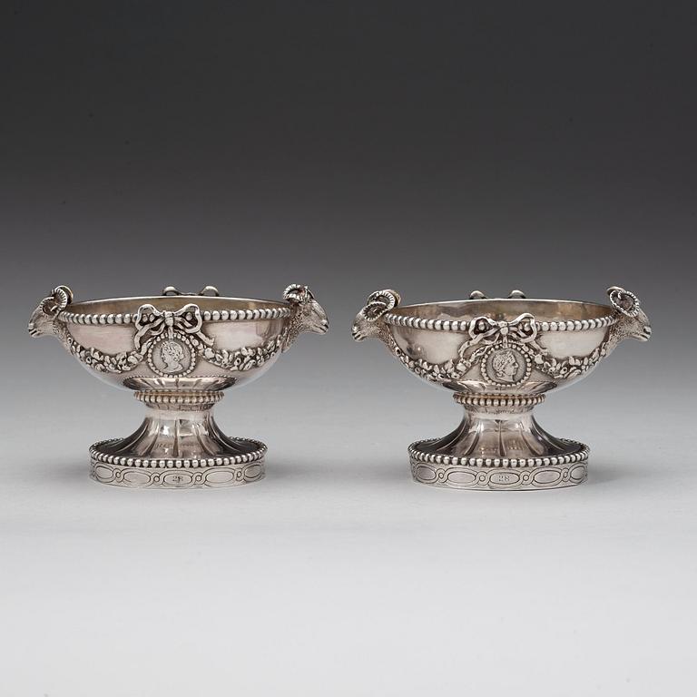 A pair of 18th century silver salts, marks of Joseph-Thomas Vancouvenbergh, Paris 1784.