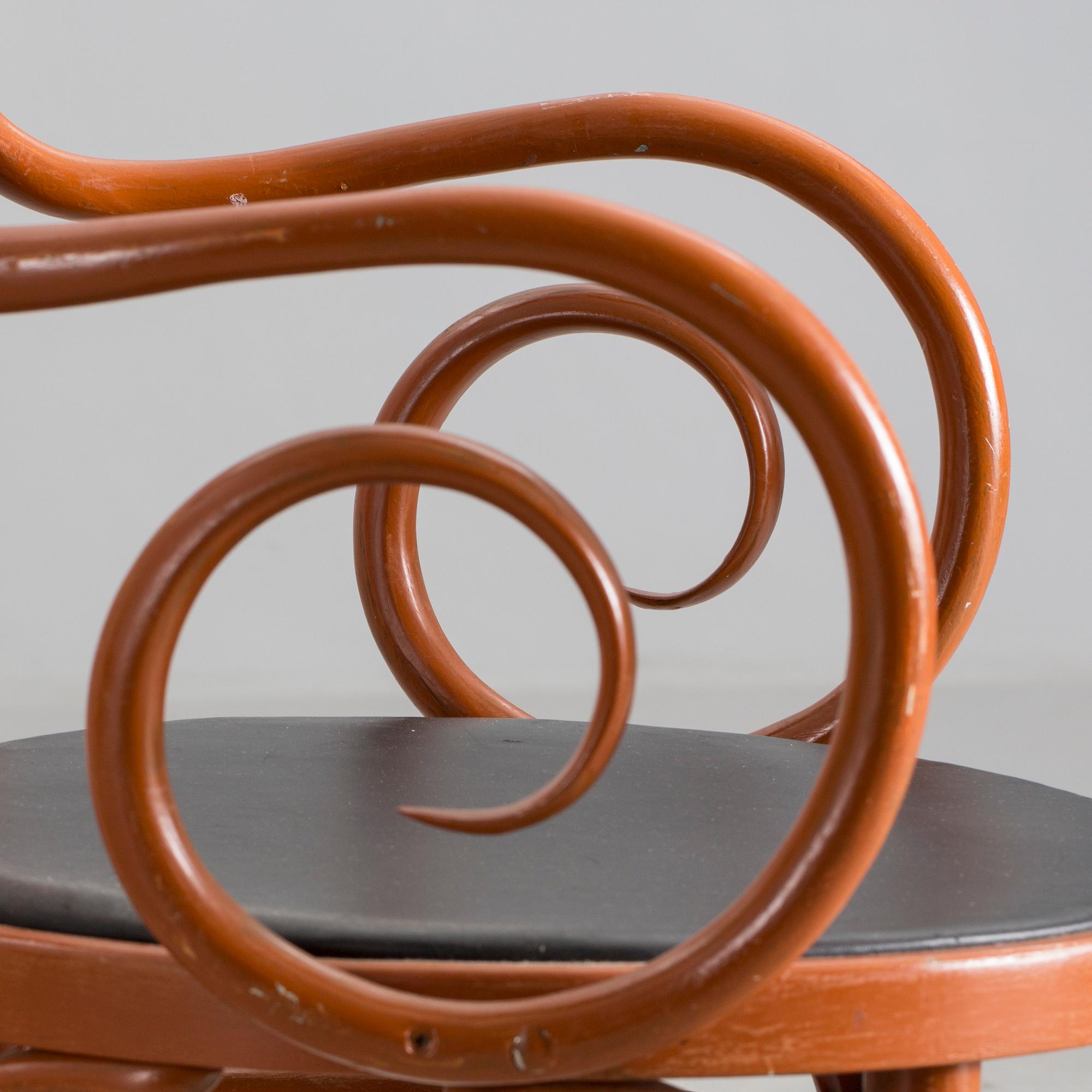 KARMSTOLAR, ett par, Thonet-typ.