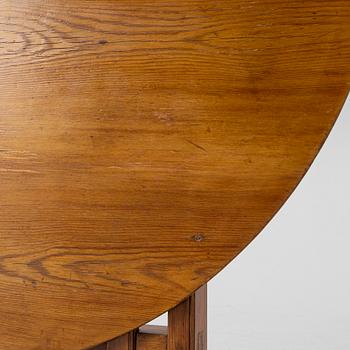 A tilt top table, possibly France, end of the 19th century.