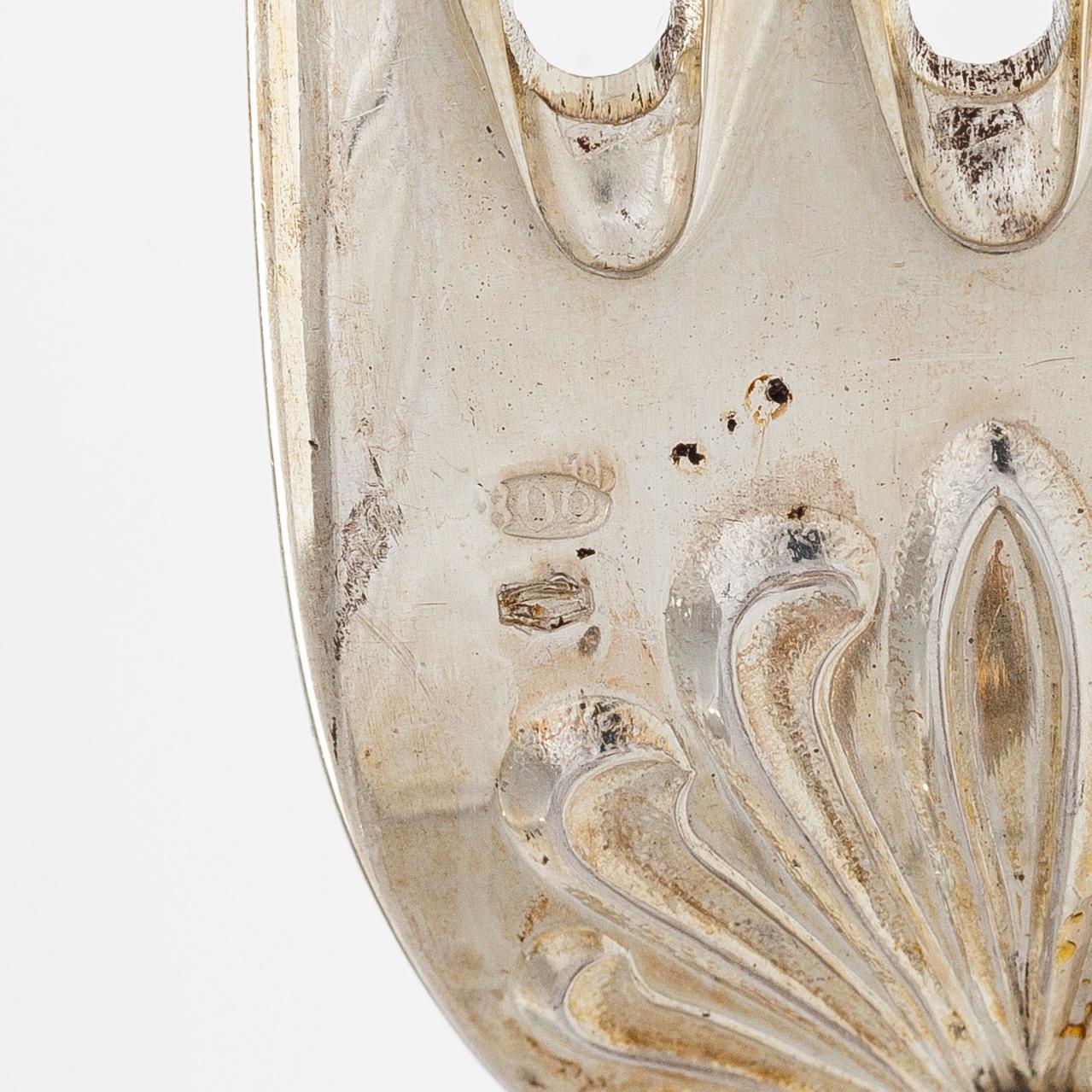 Bestickuppsättning, 143 delar, silver 800, Mellaneuropa. Finska importstämplar.