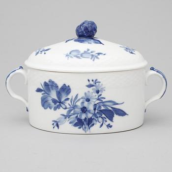 TESERVIS, 12 delar, "Blå blomst", Royal Copenhagen, Danmark.