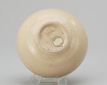 A cream glazed bowl, Tang dynasty.
