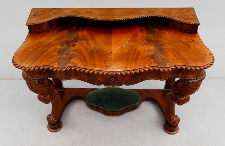 DAMSKRIVBORD, senempire, 1800-talets mitt.