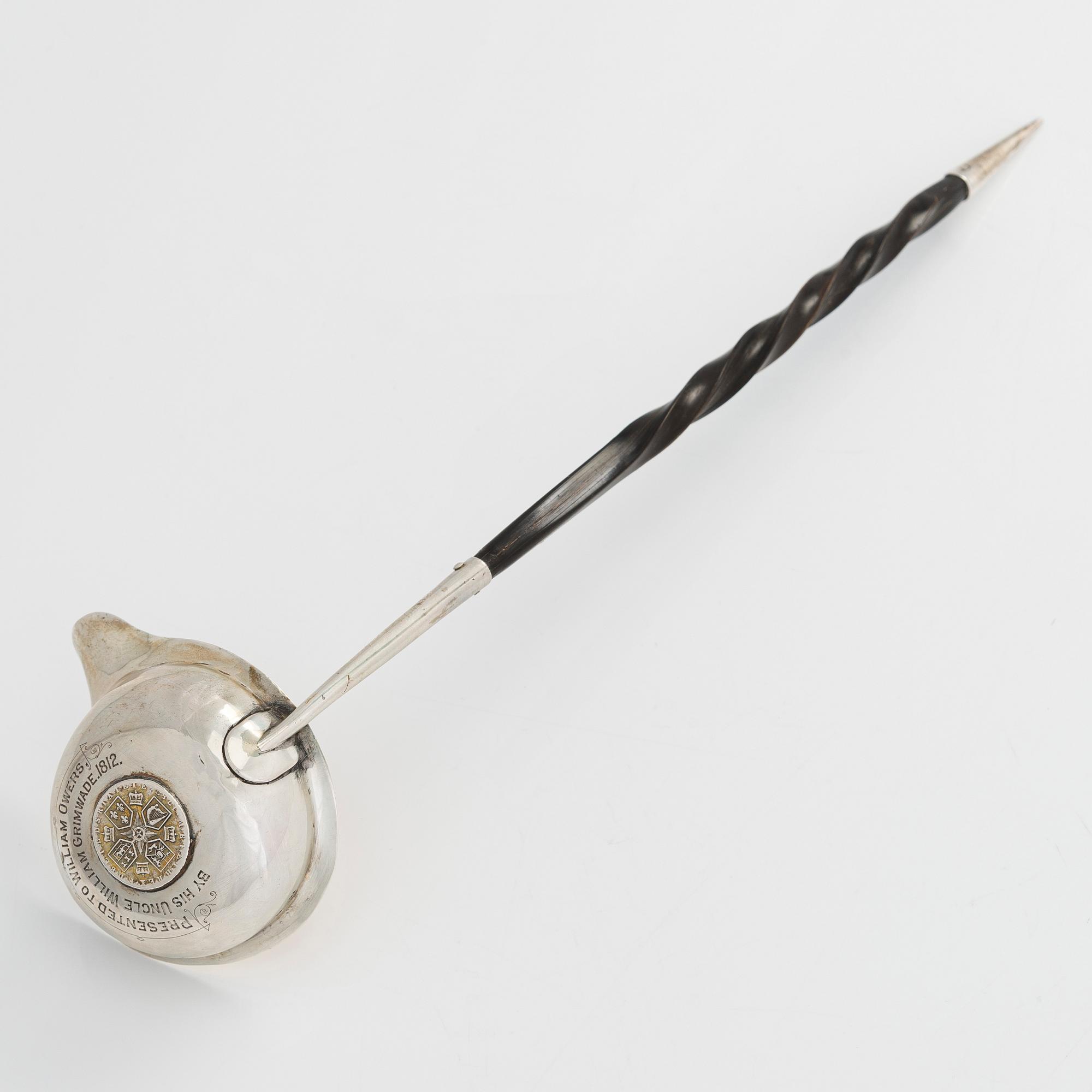 Henrik Christian Stockfleth, suolakkopari, hopeaa, Kööpenhamina 1830, ja punssikauha, hopeaa, Lontoo 1801,.