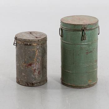 PLÅTBEHÅLLARE, 2 st, industri 1900-tal.
