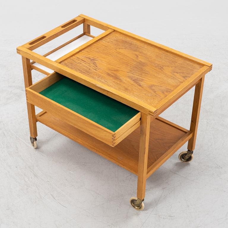 A 'Boy' oak serving trolley from DS furniture, second half of the 20th Century.