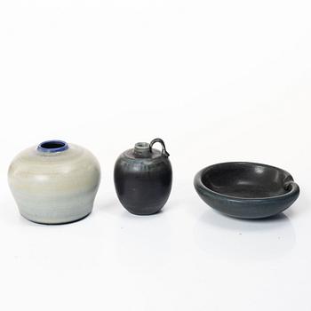 Gertrud Lönegren, Five stoneware vases and a dish, Rörstrand, 1936–1941.