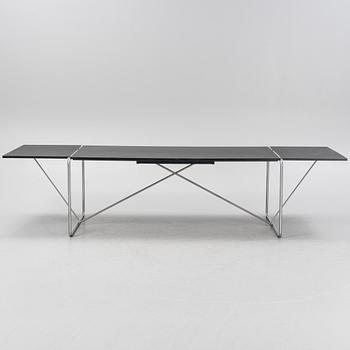 Niels Jørgen Haugesen, a model 4750 dining table, Fredericia, Denmark.