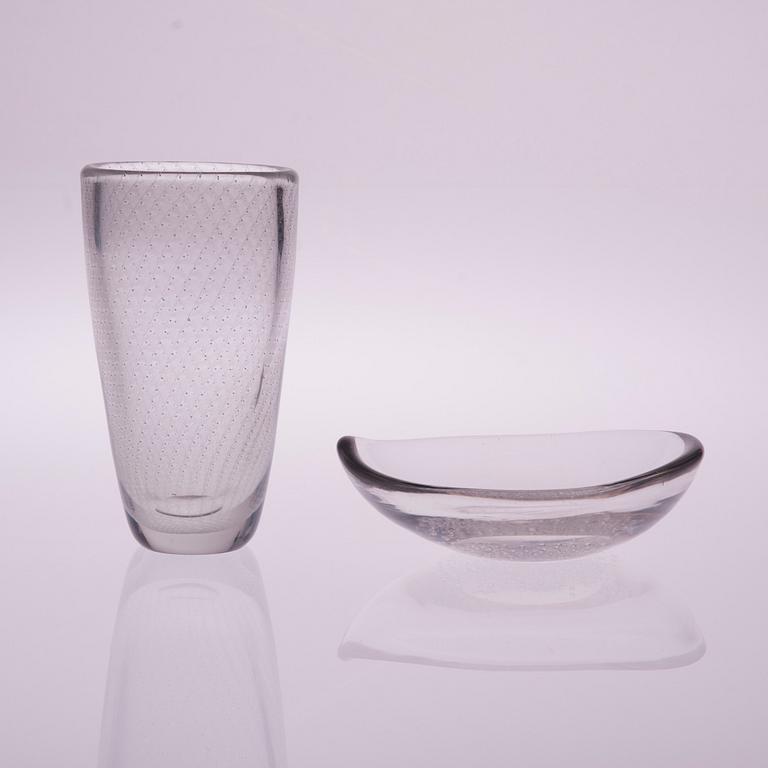KAJ FRANCK, VAS "Harso" samt SKÅL "3311", glas, signerad K. Franck Nuutajärvi och K. Franck Iittala.