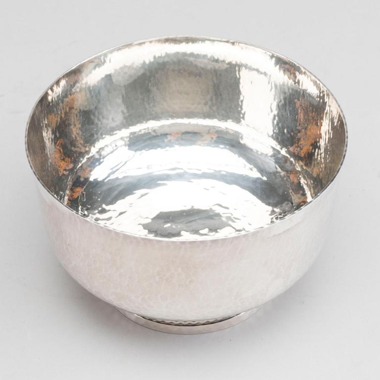 A SILVER BOWL  "SOFIERO"  GAB 2012.