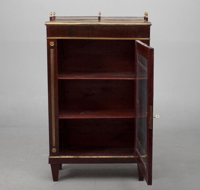 BOKSKÅP, Jacobstil, Ryssland 1800-talets slut.