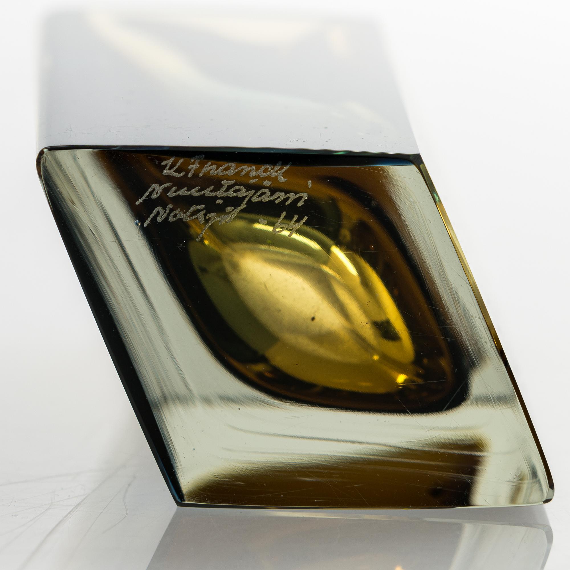 KAJ FRANCK, VASER, 3 st, "Prisma", glas. Signerade K Franck Nuutajärvi Notsjö -64/-68/-69.