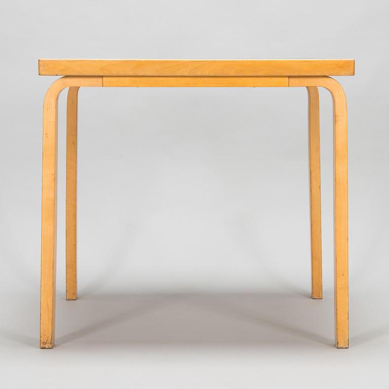 Alvar Aalto, pöytä, malli 85, O.Y. Huonekalu- ja Rakennustyötehdas A.B. 1900-luvun puoliväli.