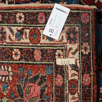 A carpet, semi-antique Veramin, ca 312-315 x 208,5-211,5 cm.