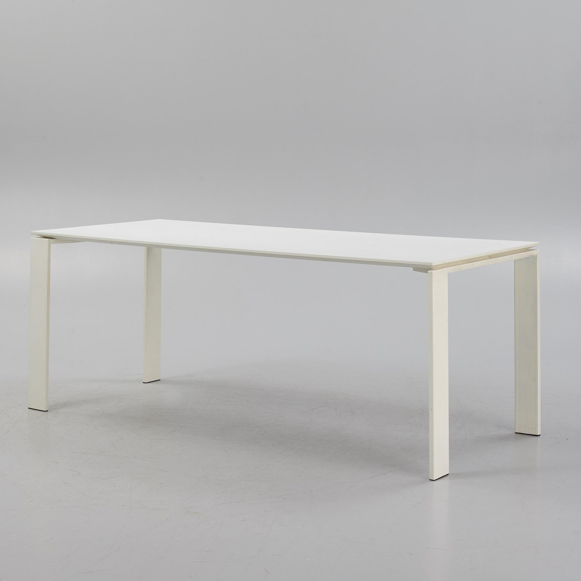 Ferruccio Laviani, matbord, "Four", Kartell, Italien.