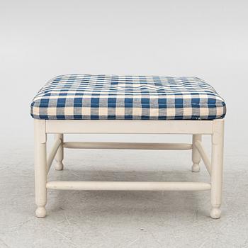 Fotpall, "Medevi Brunn", ur IKEAs 1700-talsserie, 1990-tal.