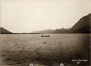 LUDVIG WÄSTFELT, fotografier, 5 st. Några bär djuptryckstämpel från hans ateljé och ett par dat år 1921 o 1922.
