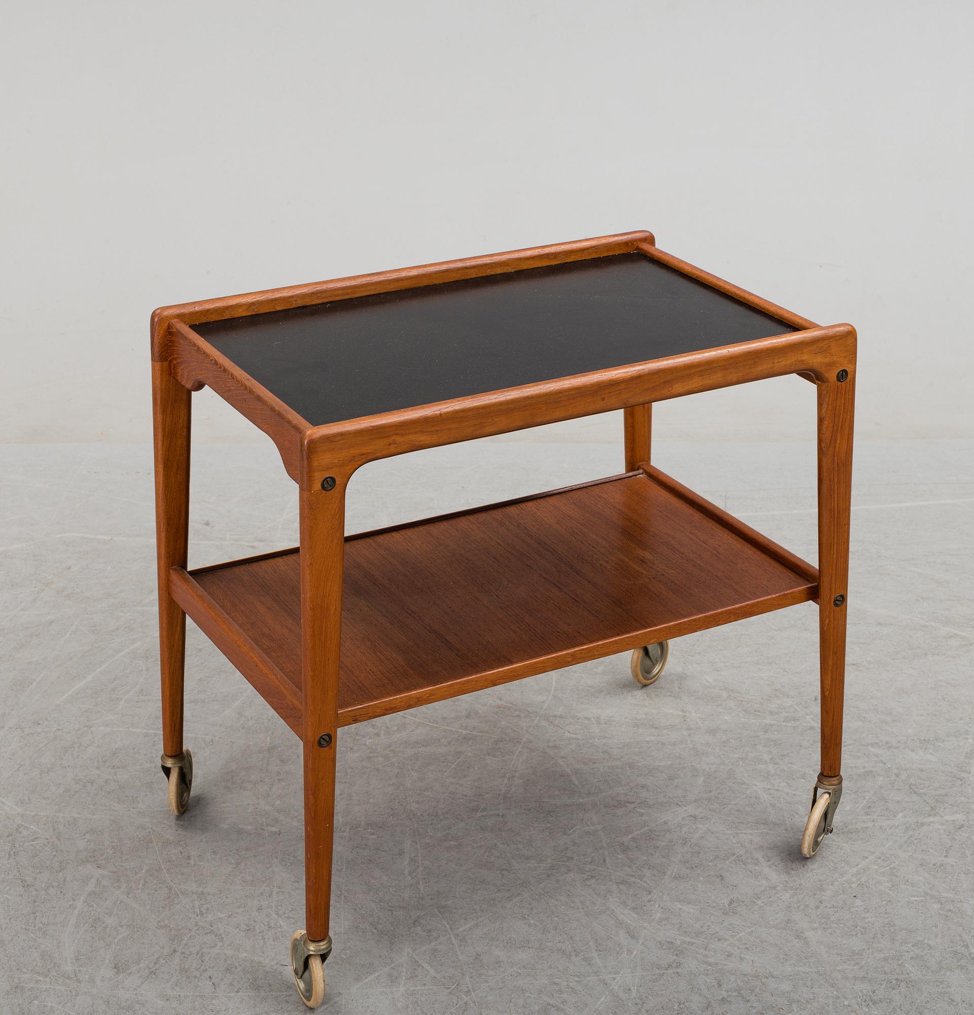 YNGVE EKSTRÖM, tevagn, "tevett", teak, Källemo Möbelfabrik, Vaggeryd. 1950-tal.