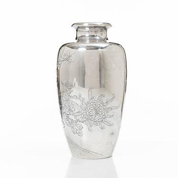A silver vase, Japan, Meiji (1862-1912) or Tiasho (1912-1926).