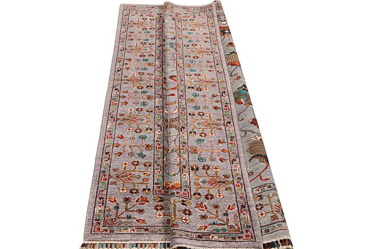 A carpet, Ziegler Ariana, c. 233 x 170 cm.