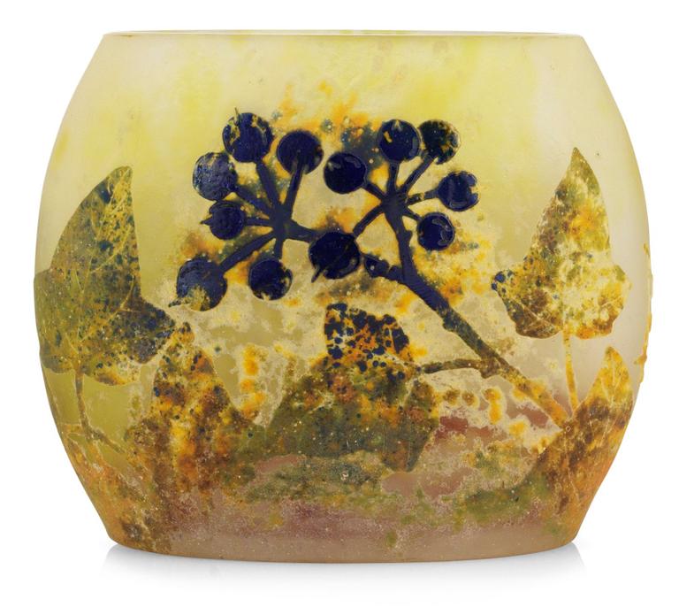 An art nouveau Daum cameo glass vase, Nancy, France.