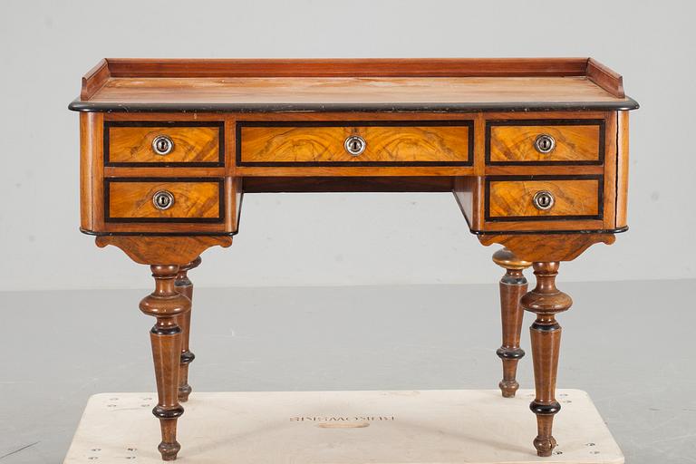 SKRIVBORD, nyrenässans, 1800-tal.