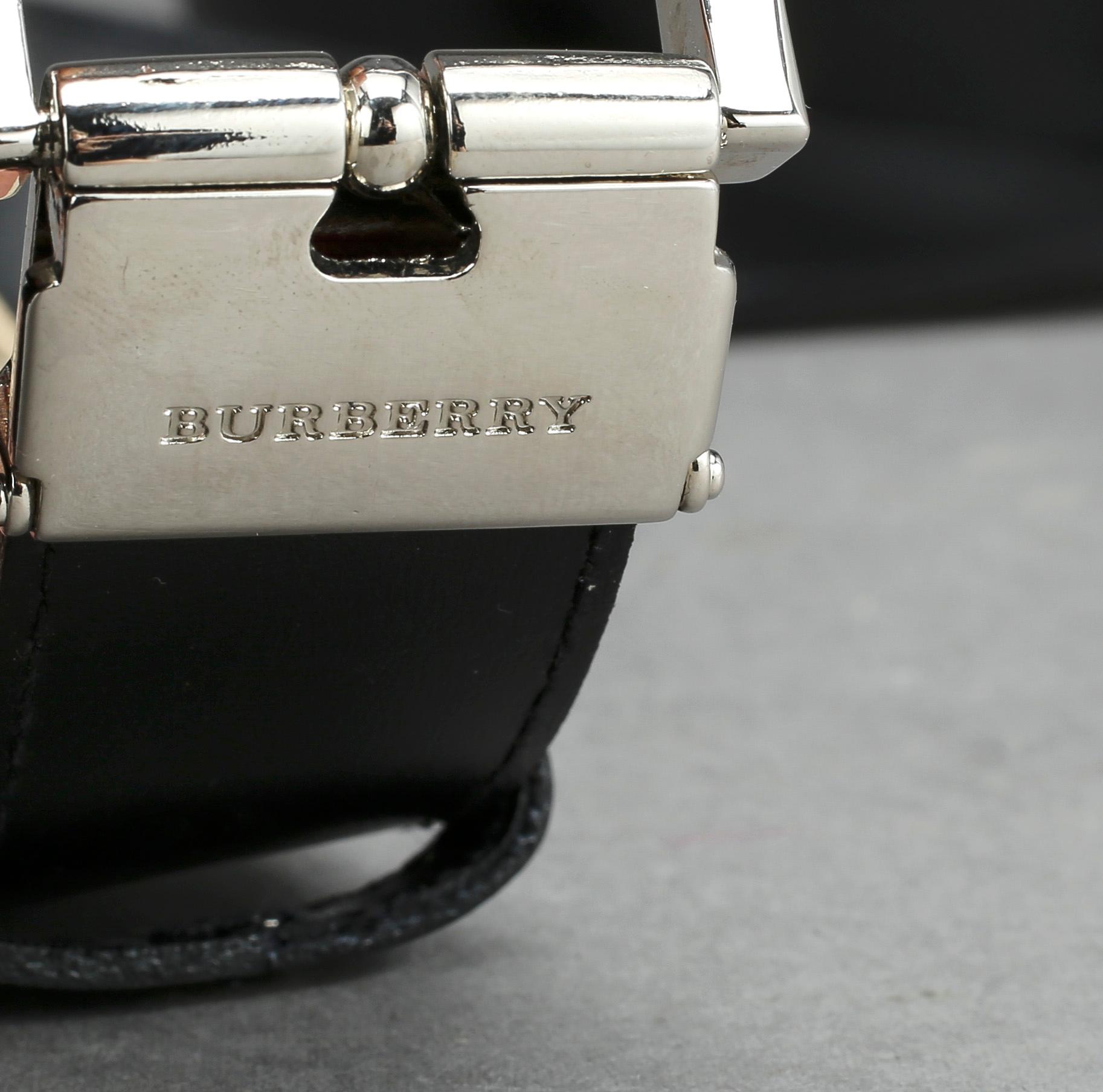 SKÄRP, Burberry.