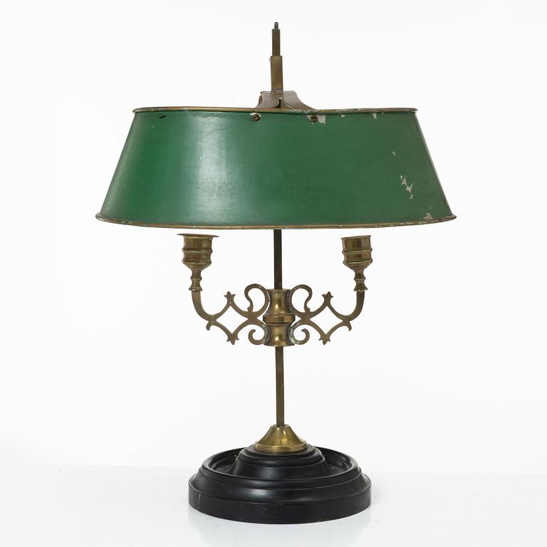 Skrivbordslampa för två ljus, sk bouilottelampa, 1800-talets slut.
