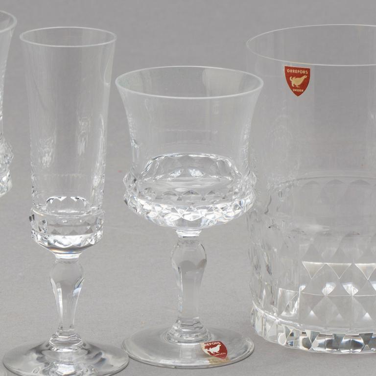 Glasservis, 47 delar,  "Silvia", Orrefors. 1900-talets andra hälft.