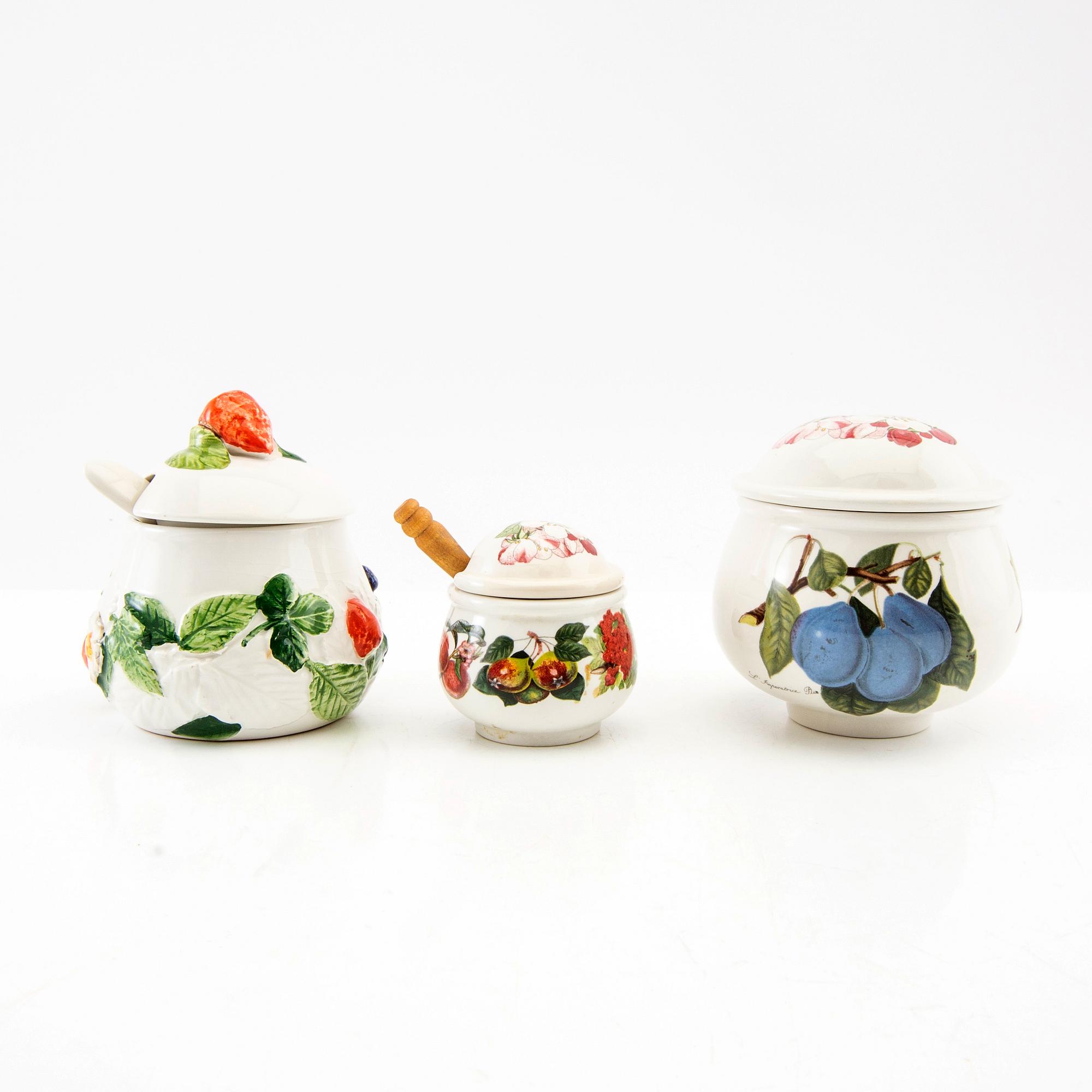 Susan Williams-Ellis, service approximately 92 pieces "Pomona" for Portmeirion, England, earthenware, late 20th century.