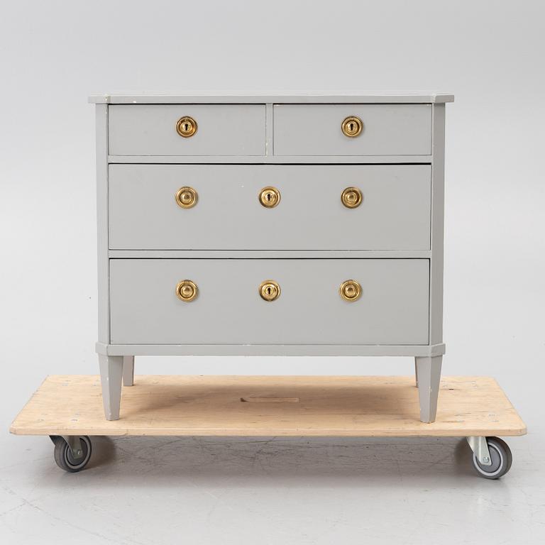 Chest of drawers, Gustavian style, mid-20th century.