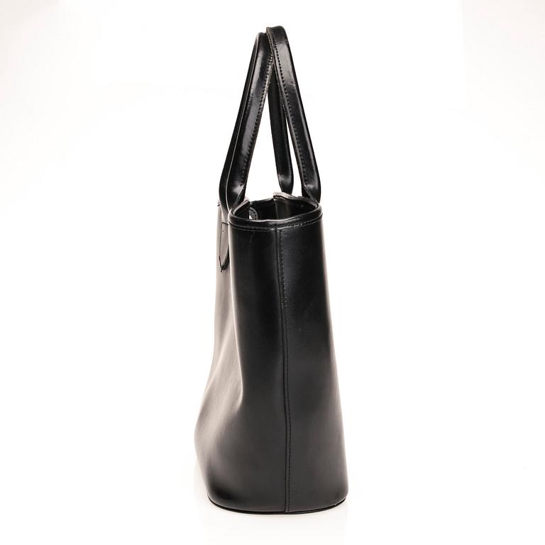 LAUKKU, Longchamp.