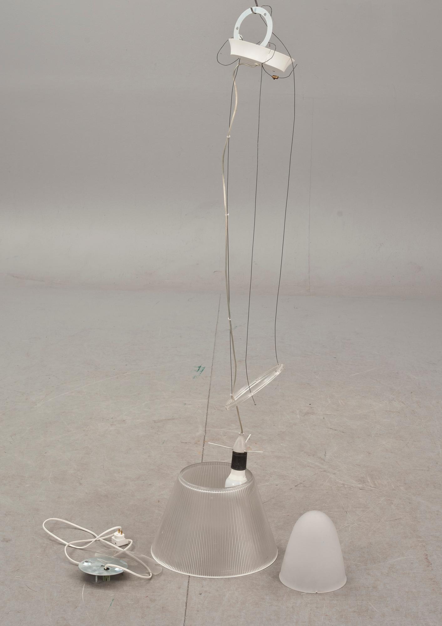 TAKLAMPA, "Romeo Moon S2", Philippe Starck, Flos, Italien. Formgiven 1996.