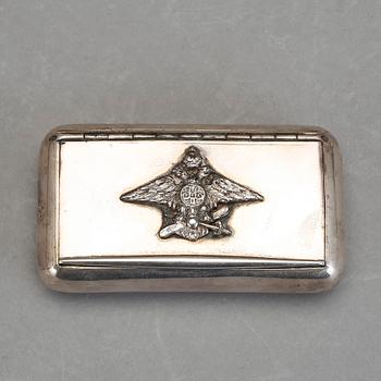 DOSA, silver. H. Pira & Son, Karlskrona år 1900. Vikt ca 100 gram.